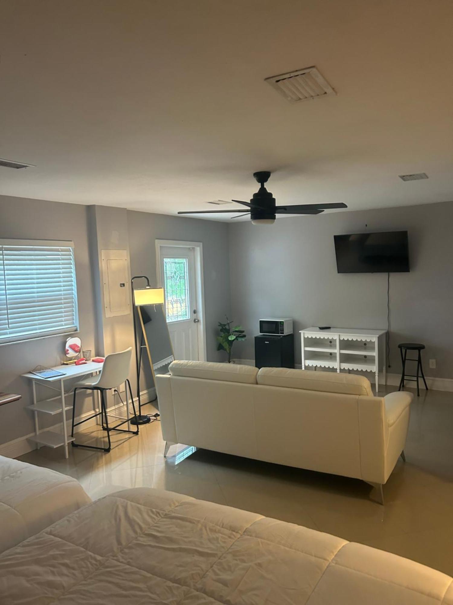 Elles Place Hotel Fort Lauderdale Eksteriør billede